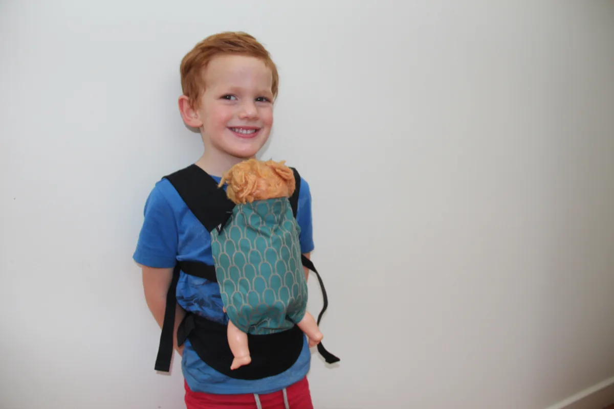 Doll Carrier - Sjala Myrm Midnight Breeze - Image 3