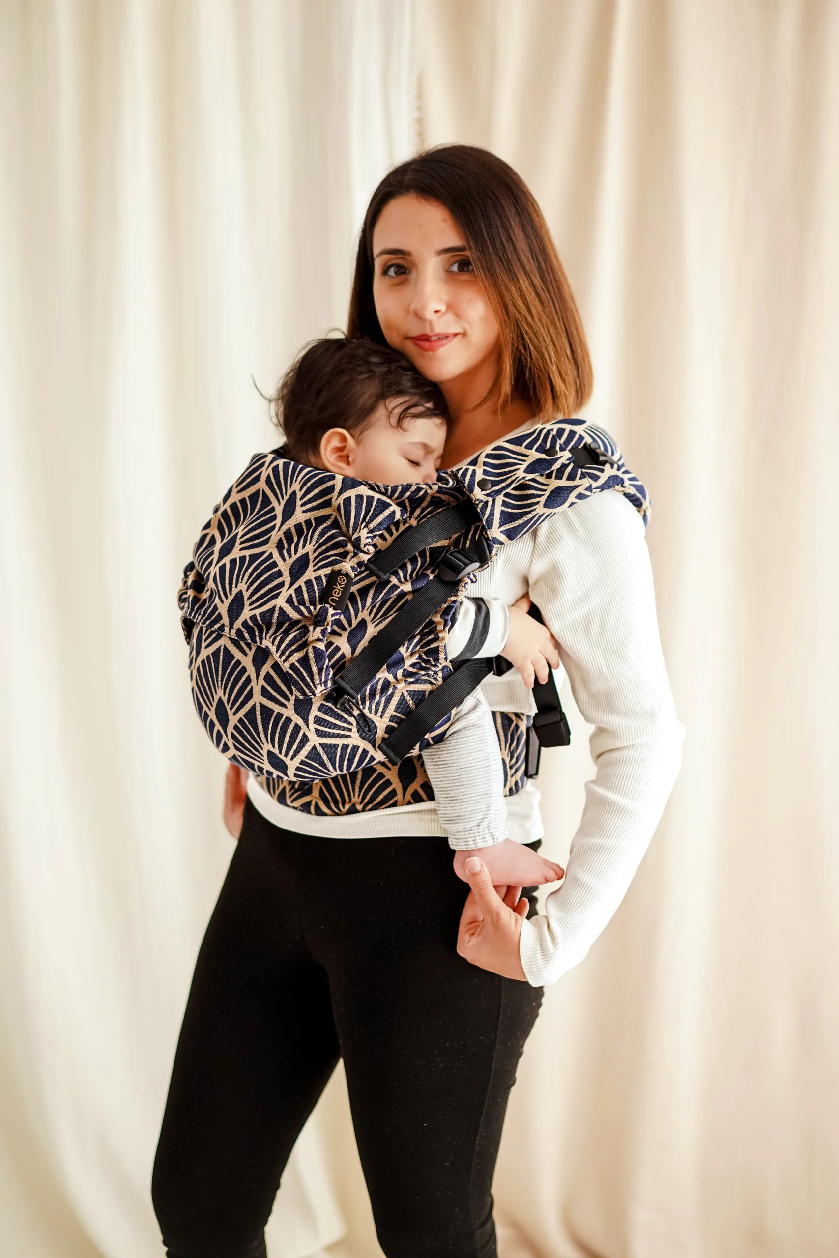 switch medium baby carrier